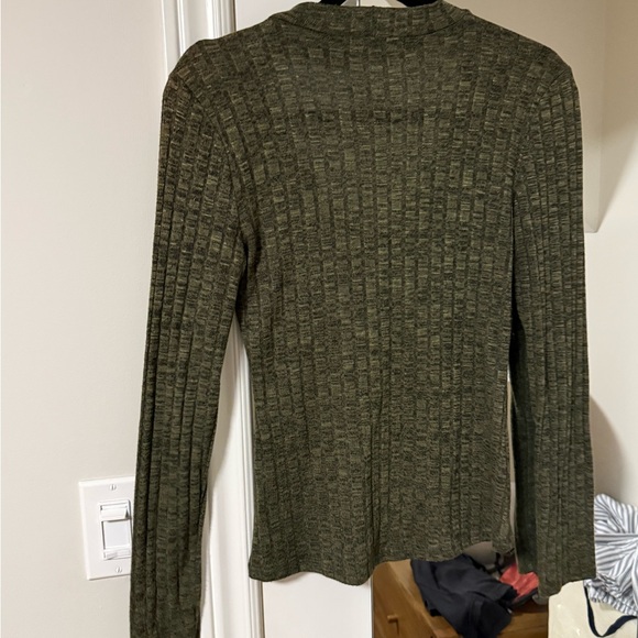 Olive Green Ribbed V-Neck Top - Picture 3 of 3